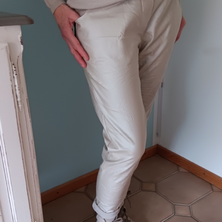 Jogpant in Lederimitatoptik